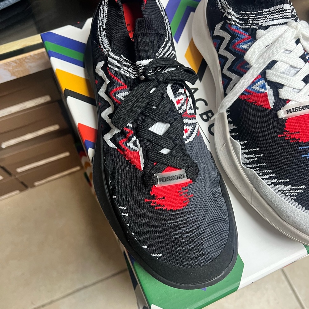 Missoni Men's Black and Red Patterned Sneakers